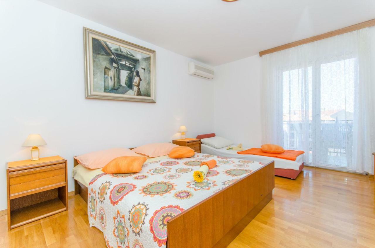 Apartments And Room Sun & Sea Podgora Buitenkant foto