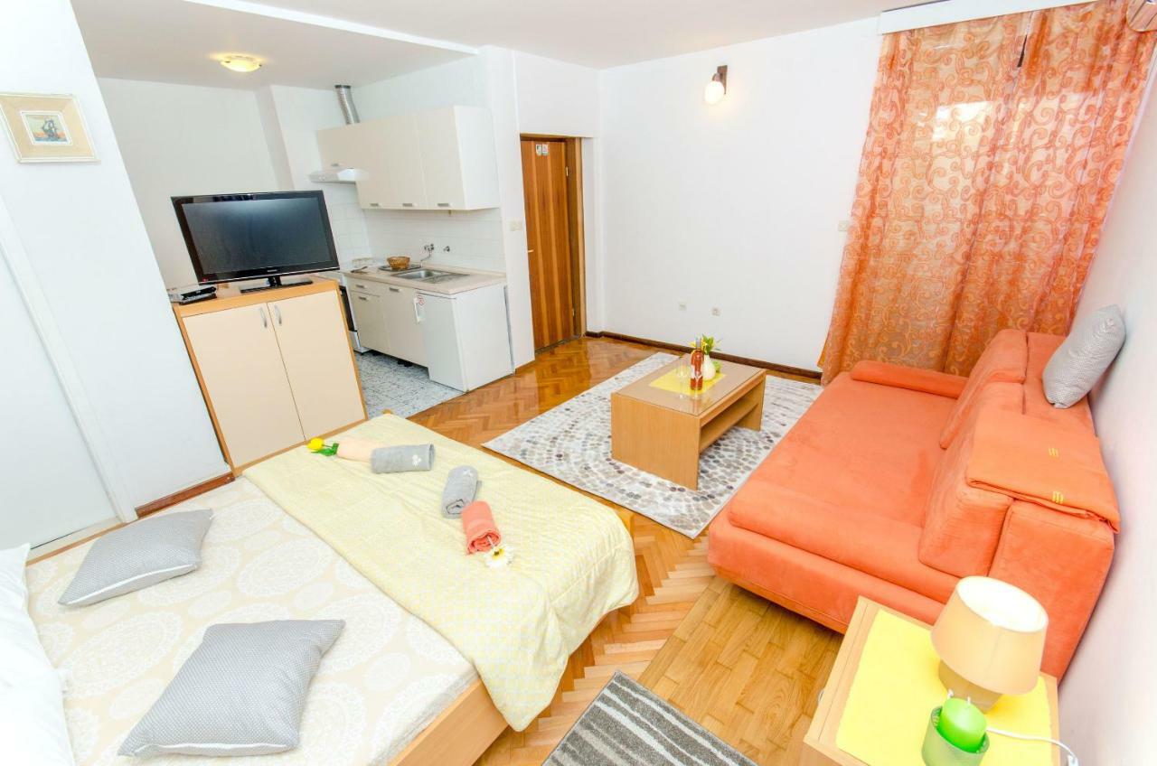 Apartments And Room Sun & Sea Podgora Buitenkant foto